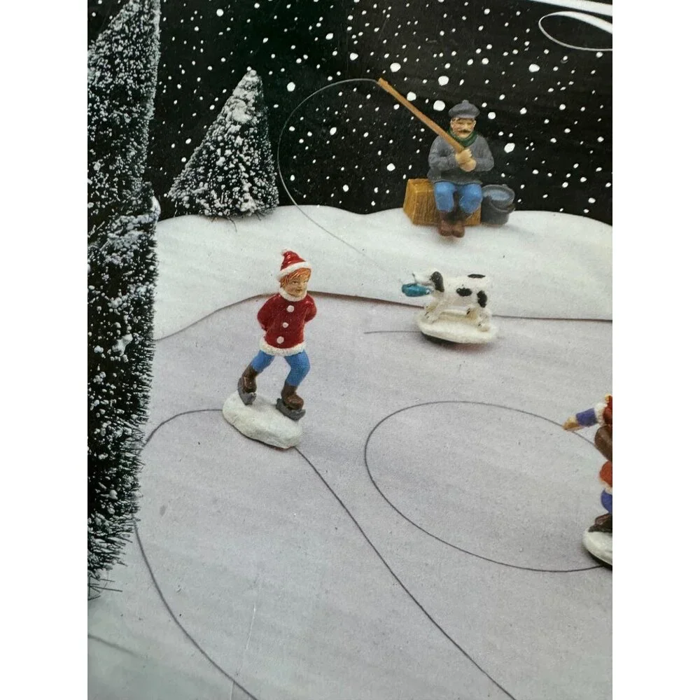 Victorian Village‎ Collectibles “Winter On” Set